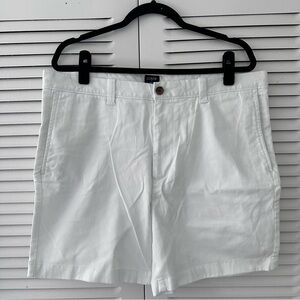 Men’s Cotton 7” White J. Crew Shorts Size 36